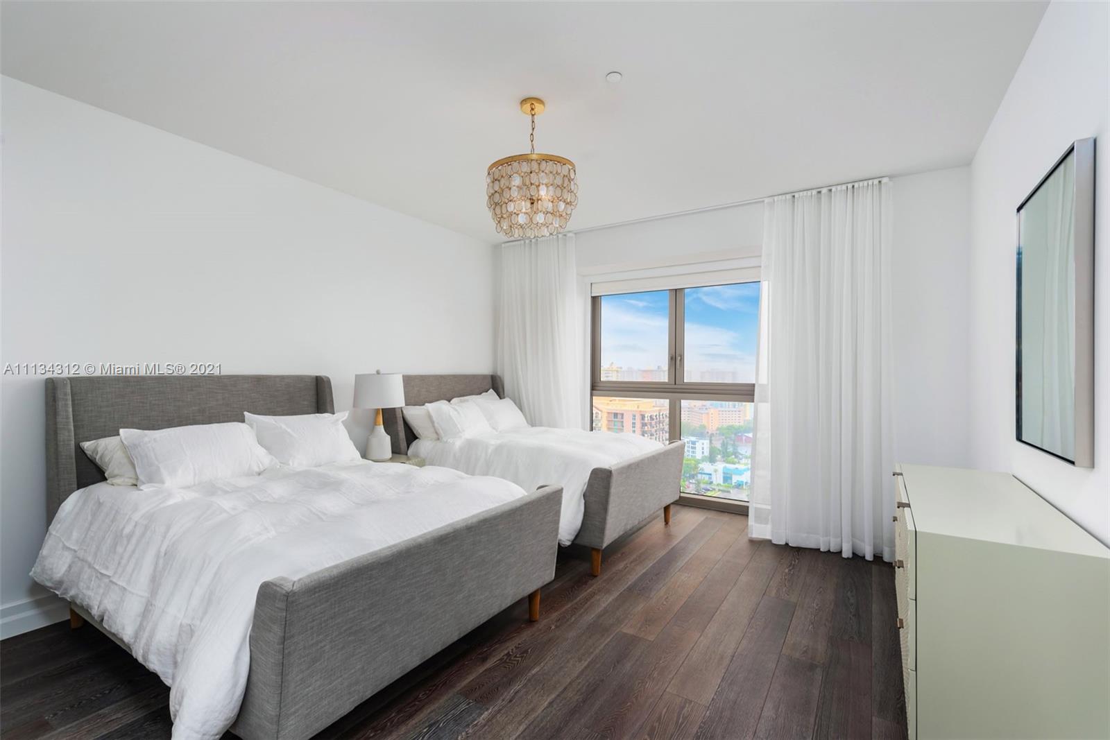 17749 COLLINS AVENUE COND - Residential