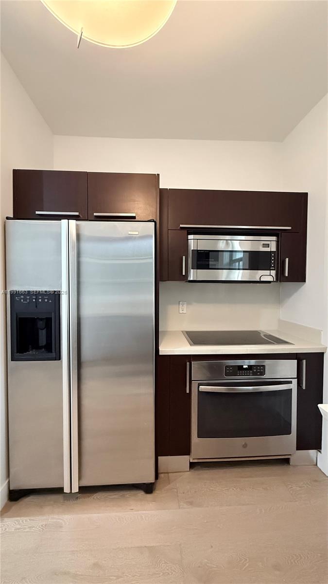 MID GOLF SUB - Residential Lease