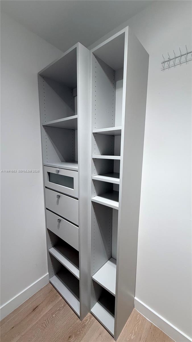 MID GOLF SUB - Residential Lease