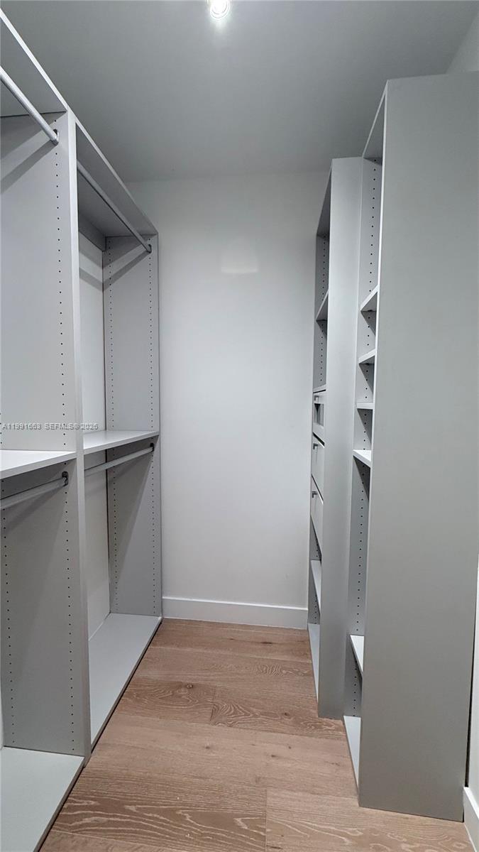 MID GOLF SUB - Residential Lease
