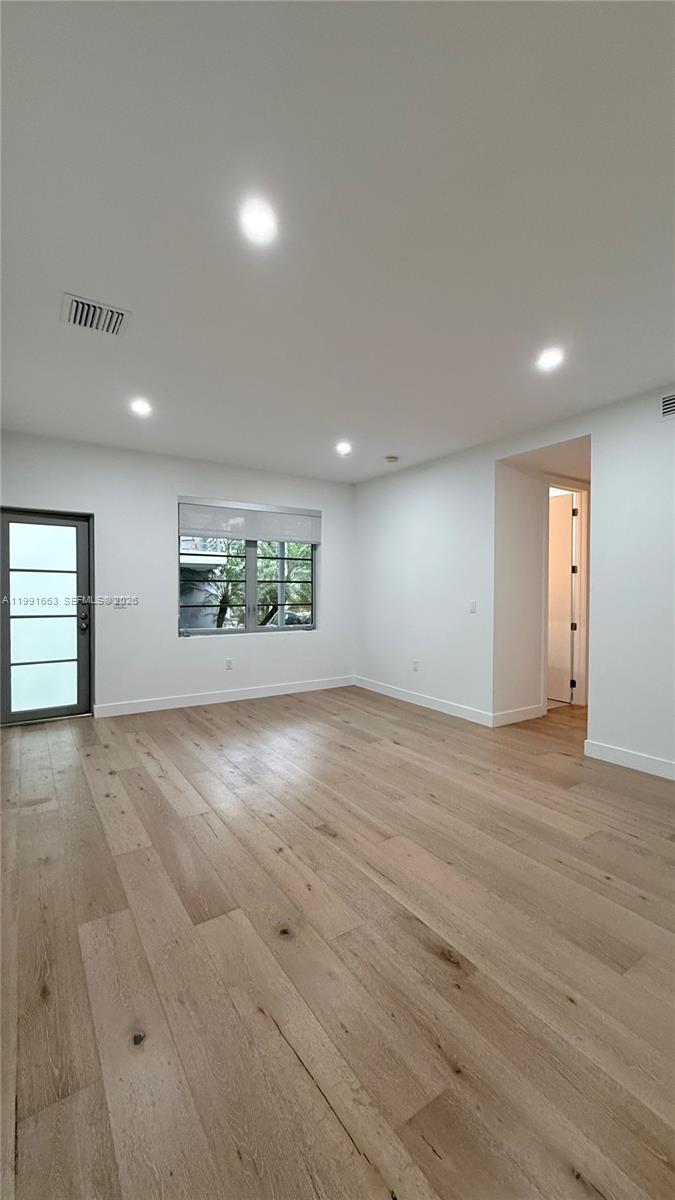 MID GOLF SUB - Residential Lease