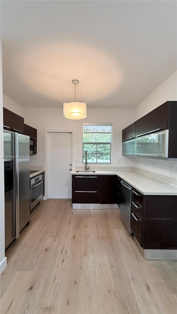 MID GOLF SUB - Residential Lease