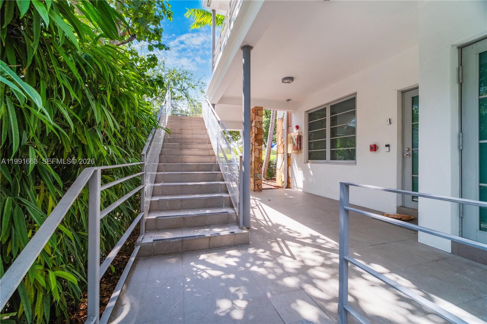 MID GOLF SUB - Residential Lease