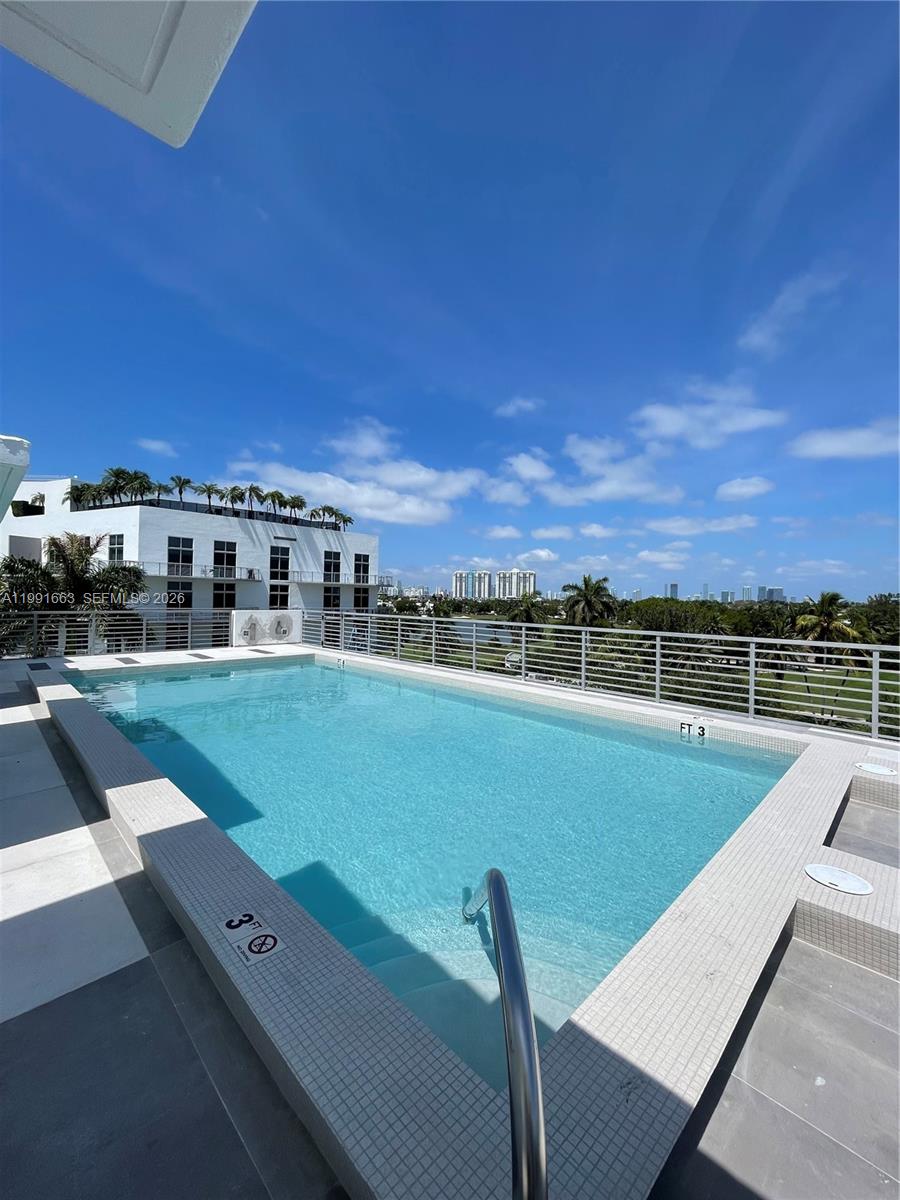 MID GOLF SUB - Residential Lease