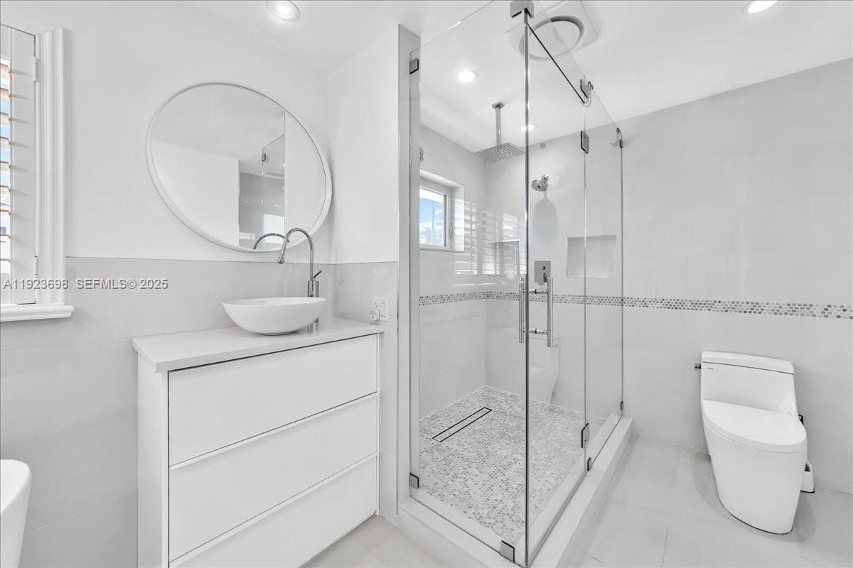 HOLLYWOOD CENTRAL BEACH - Residential Lease