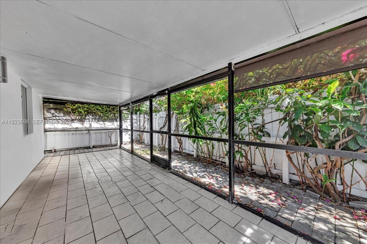 HOLLYWOOD CENTRAL BEACH - Residential Lease