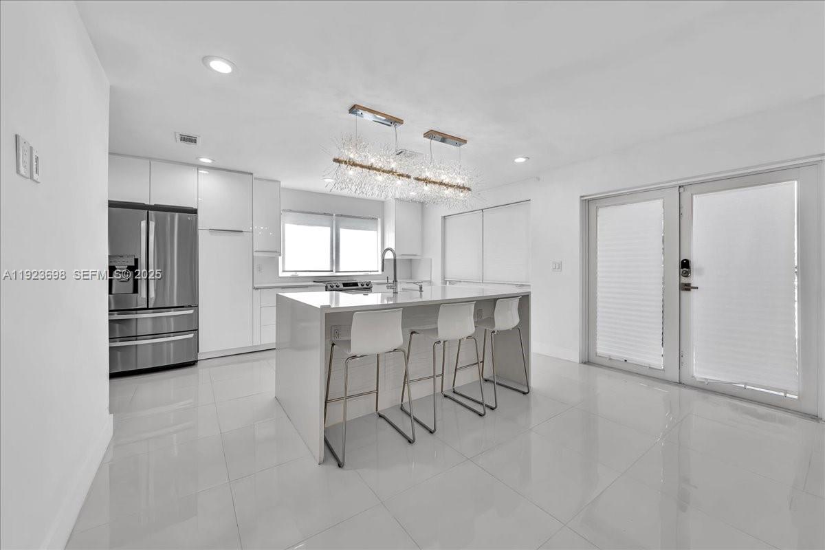 HOLLYWOOD CENTRAL BEACH - Residential Lease