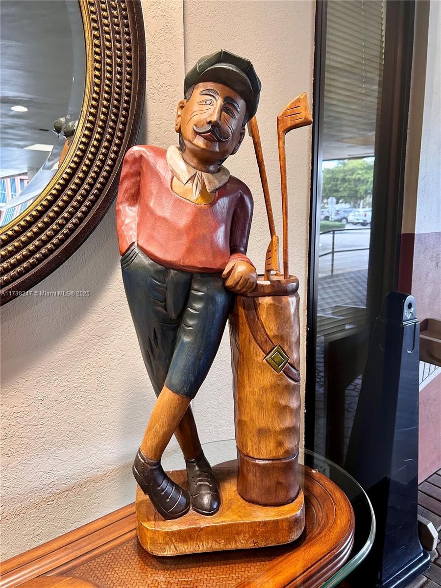 HOLLYBROOK GOLF AND - Residential