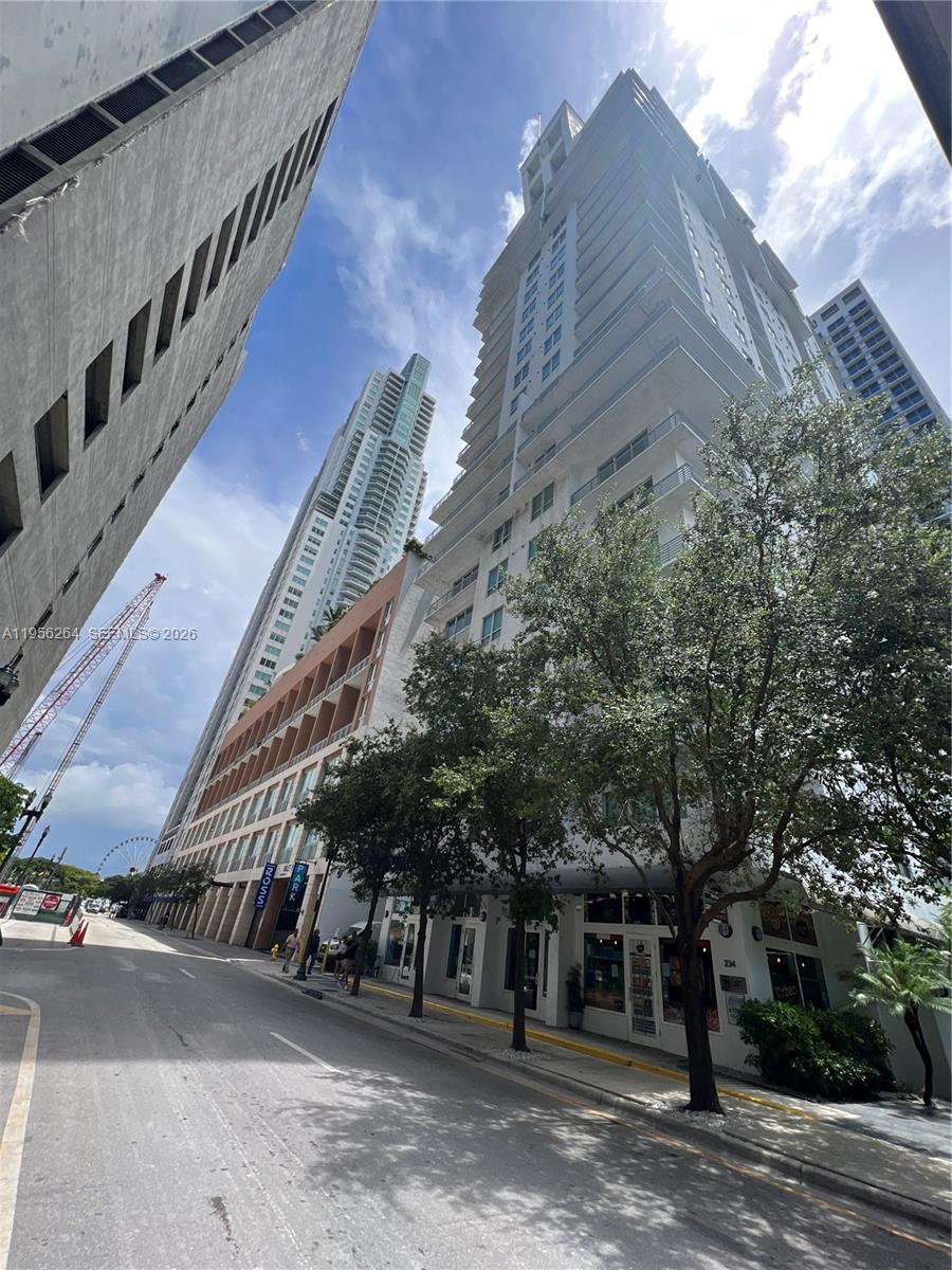 THE LOFT DOWNTOWN CONDO - Residential