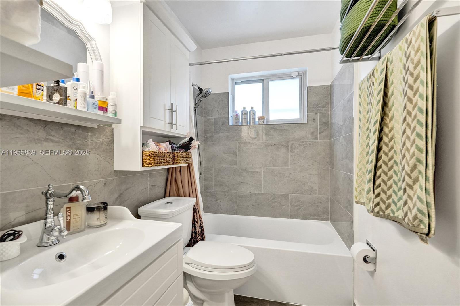 FAIRFAX BROLLIAR ADD SEC - Residential