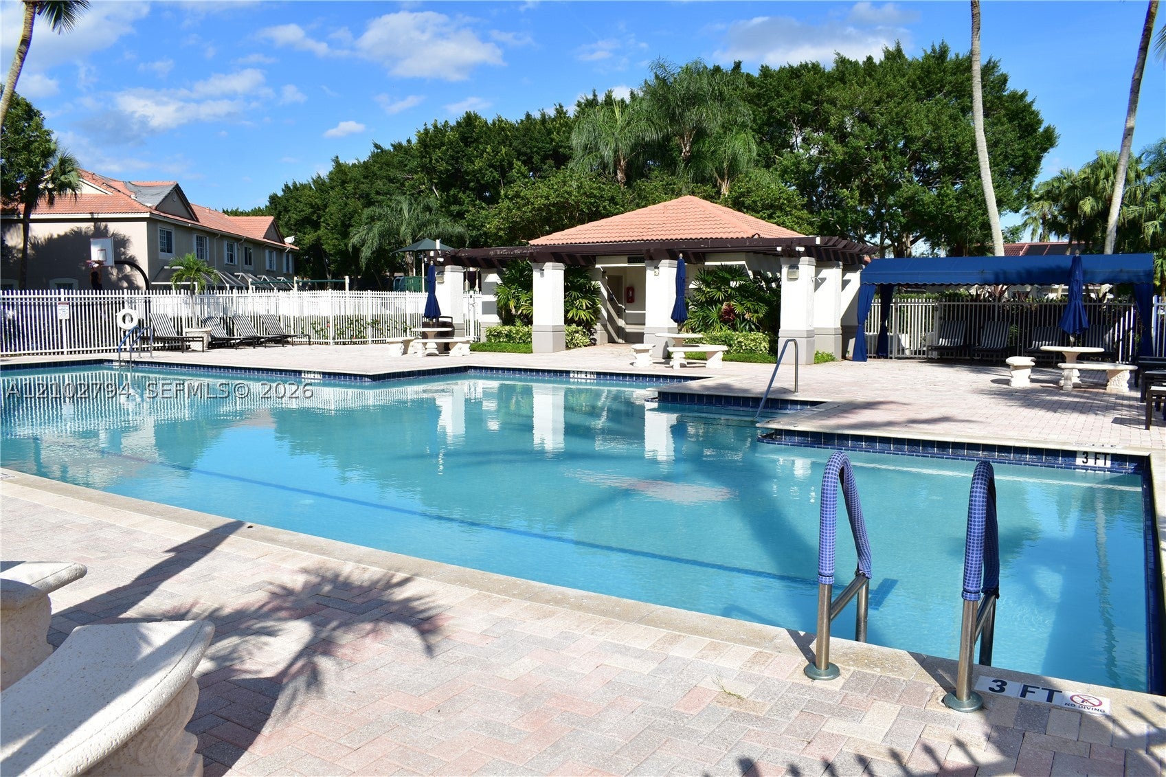 952 Sevilla Cir