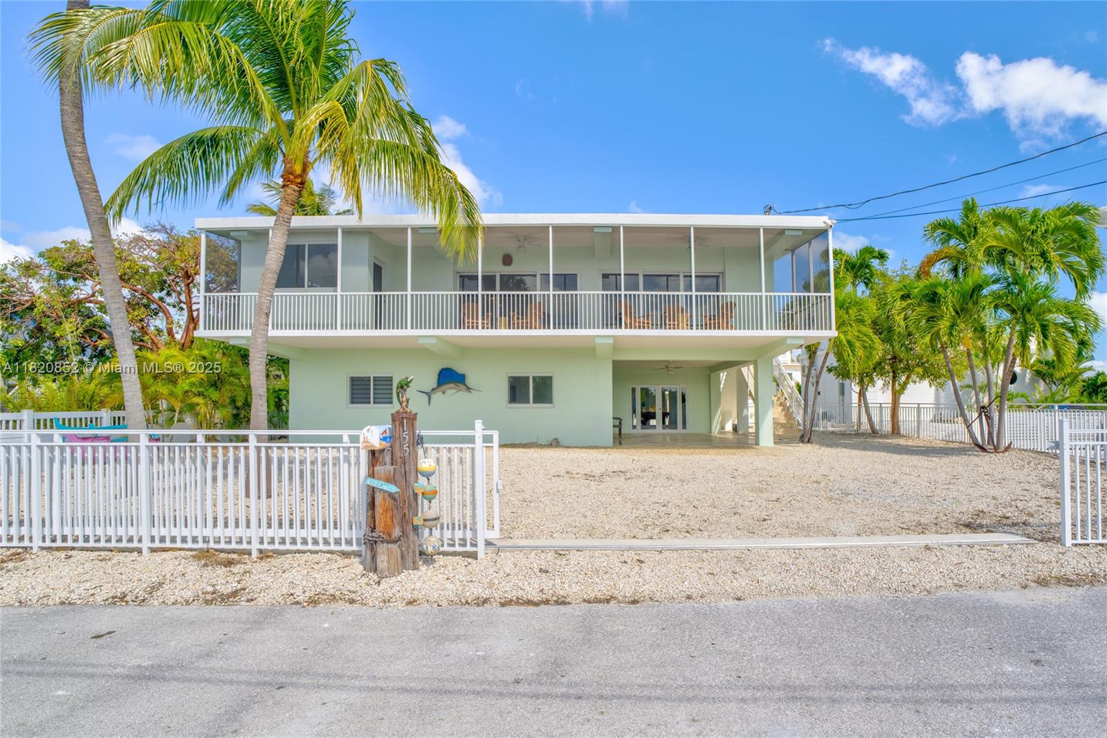 Rental Property at 155 S Coco Plum Rd S, Key Largo, Monroe County, Florida - Bedrooms: 5 
Bathrooms: 3  - $6,800 MO.