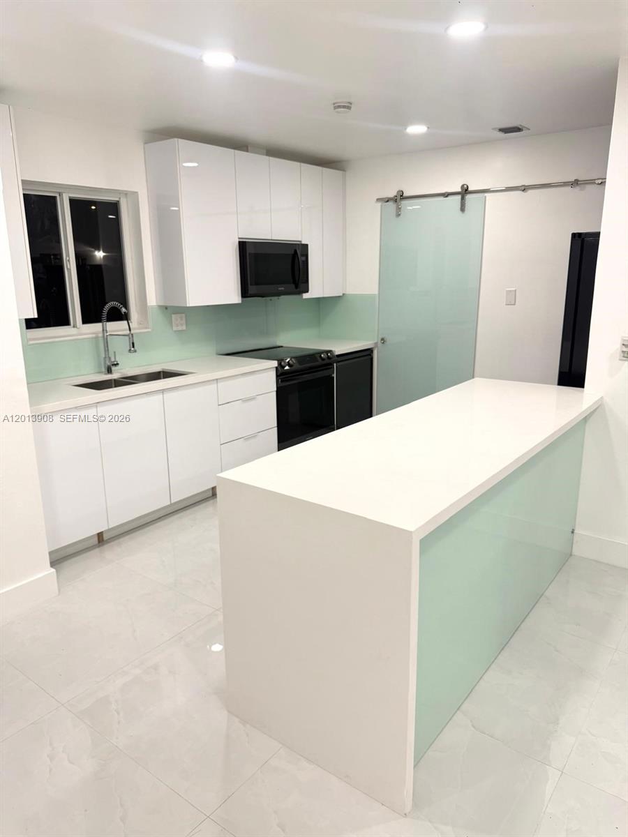 321 N 69th Ave
