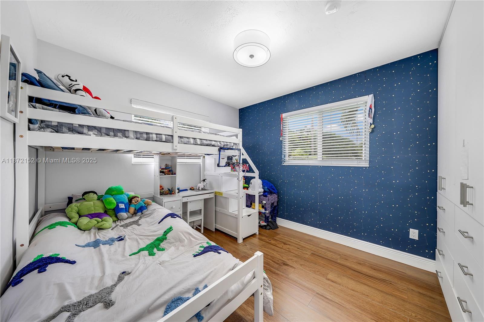 DARLINGTON MANOR - Residential