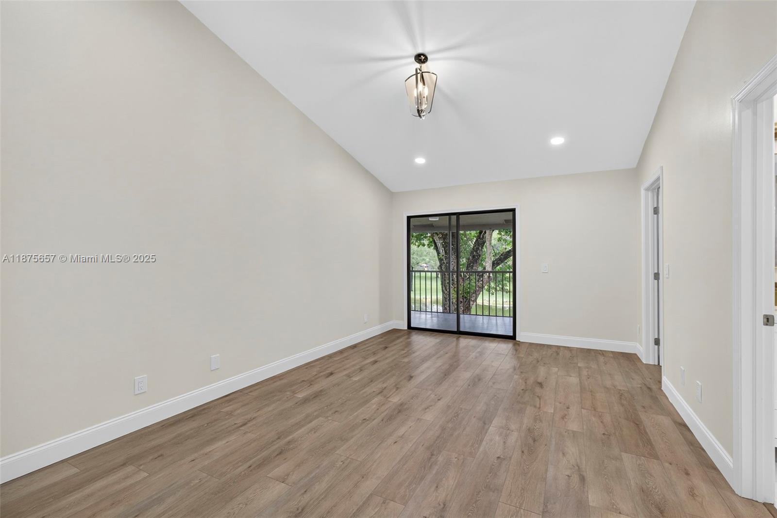 LEXINGTON GREEN CONDO - Residential