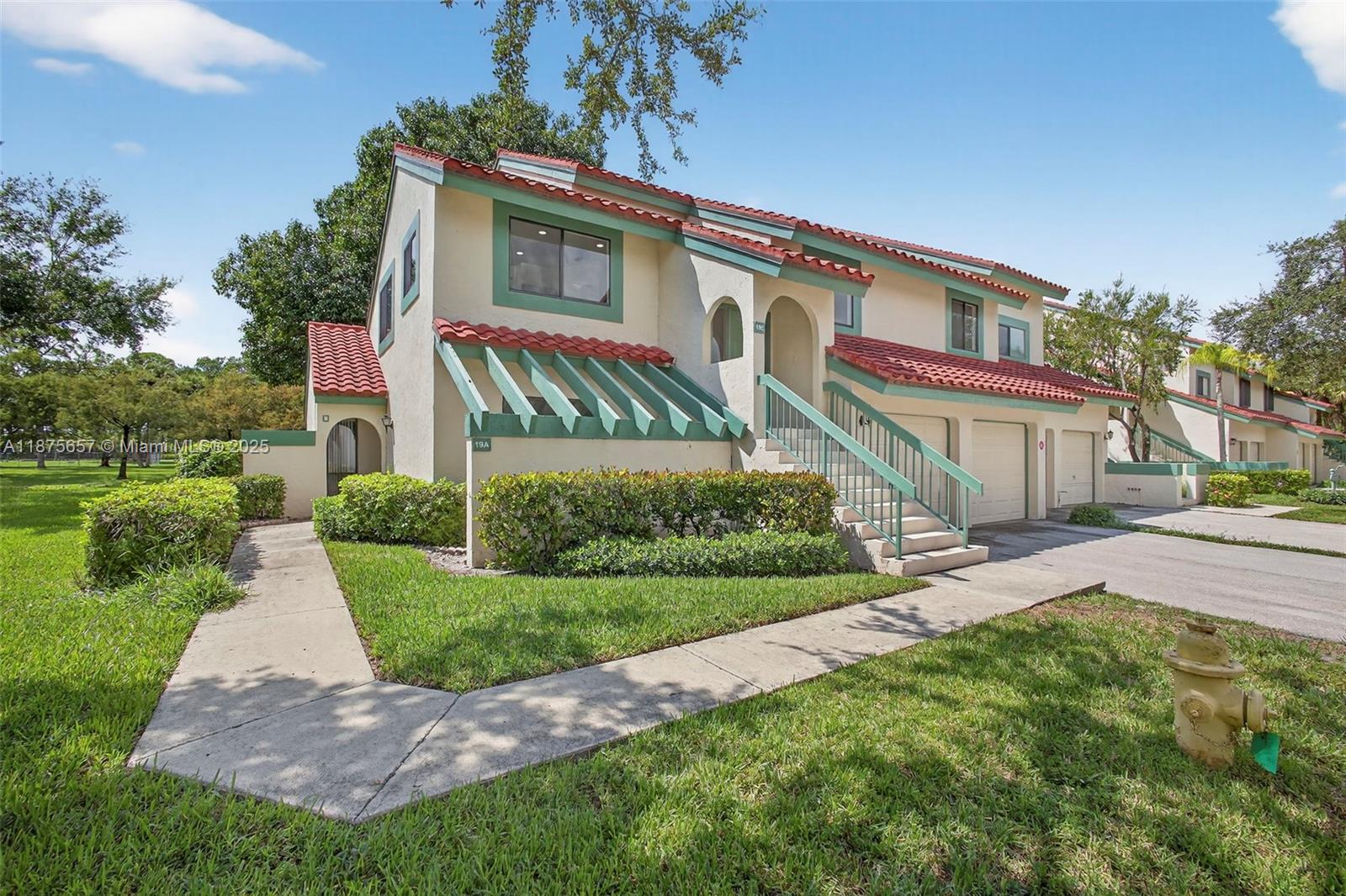 LEXINGTON GREEN CONDO - Residential