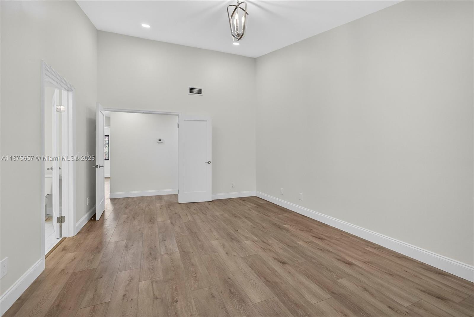 LEXINGTON GREEN CONDO - Residential