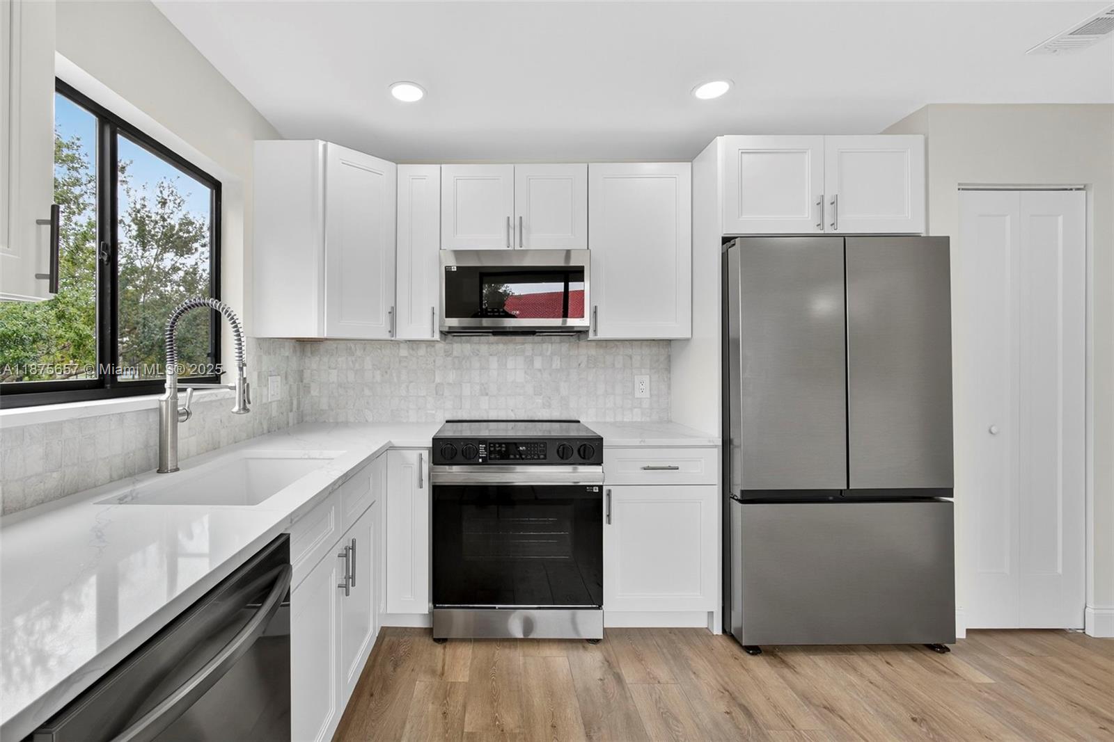 LEXINGTON GREEN CONDO - Residential