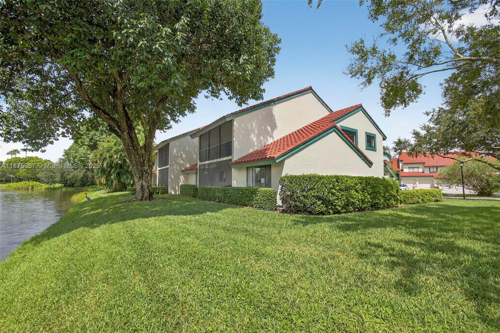 LEXINGTON GREEN CONDO - Residential