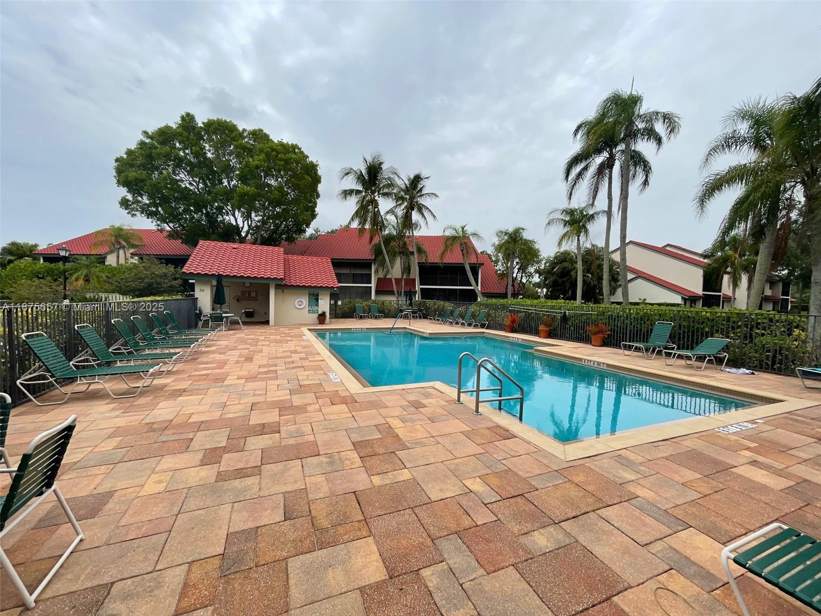 LEXINGTON GREEN CONDO - Residential