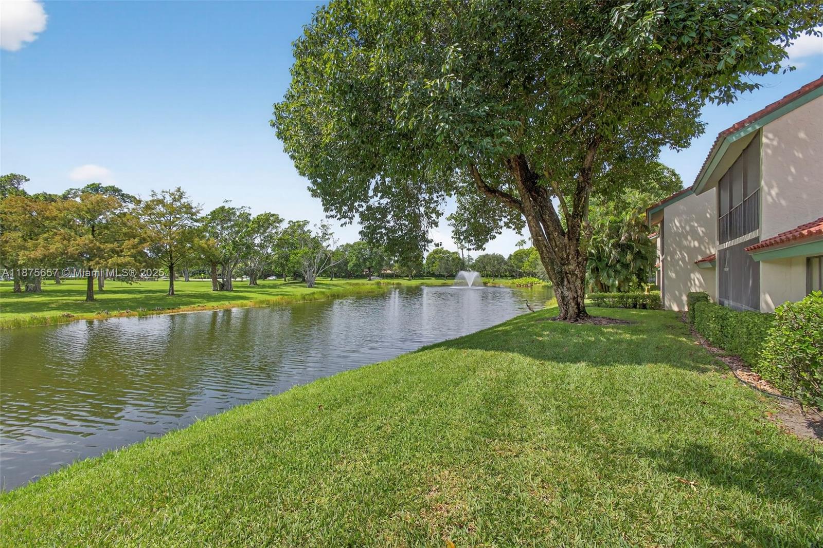 LEXINGTON GREEN CONDO - Residential