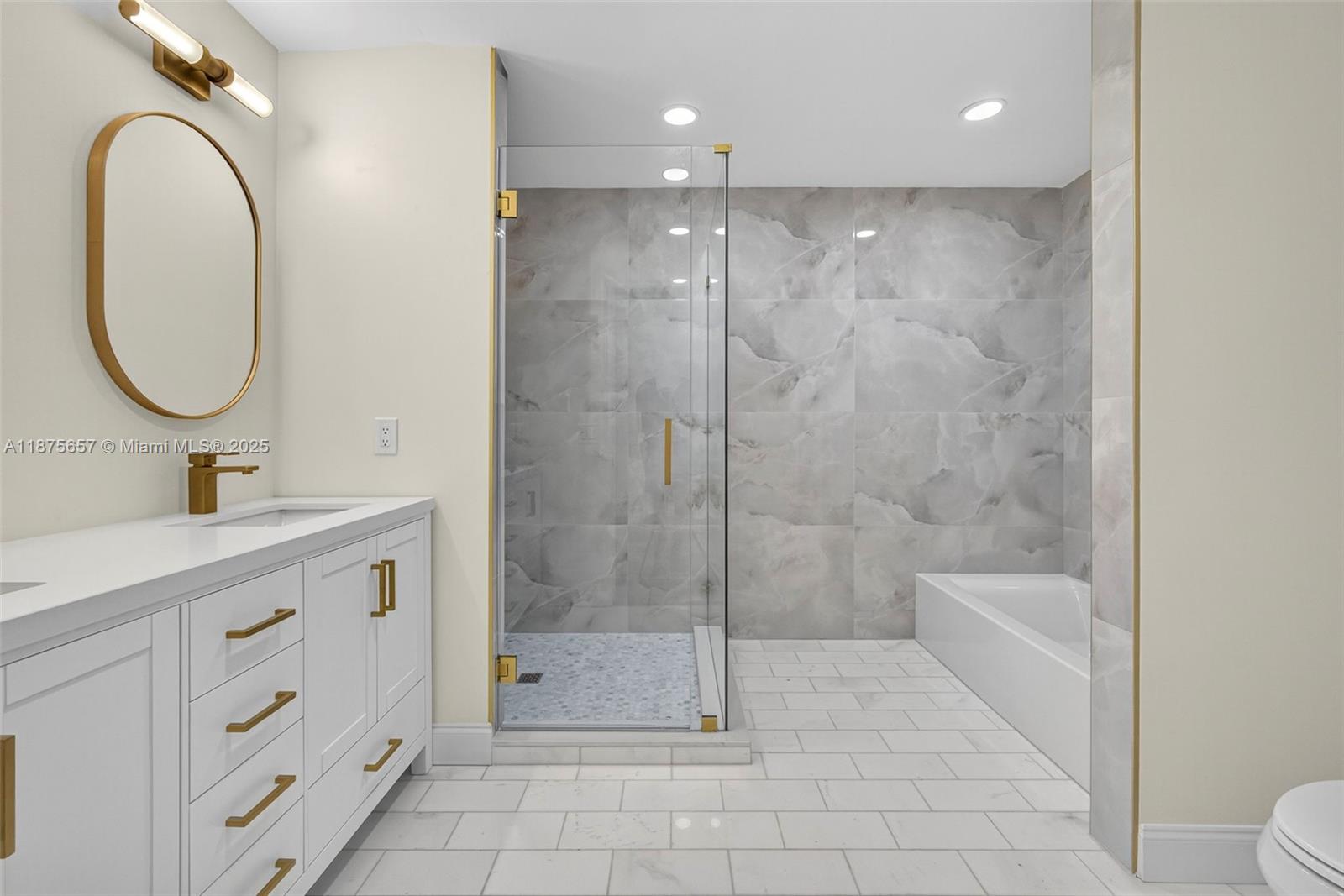 LEXINGTON GREEN CONDO - Residential