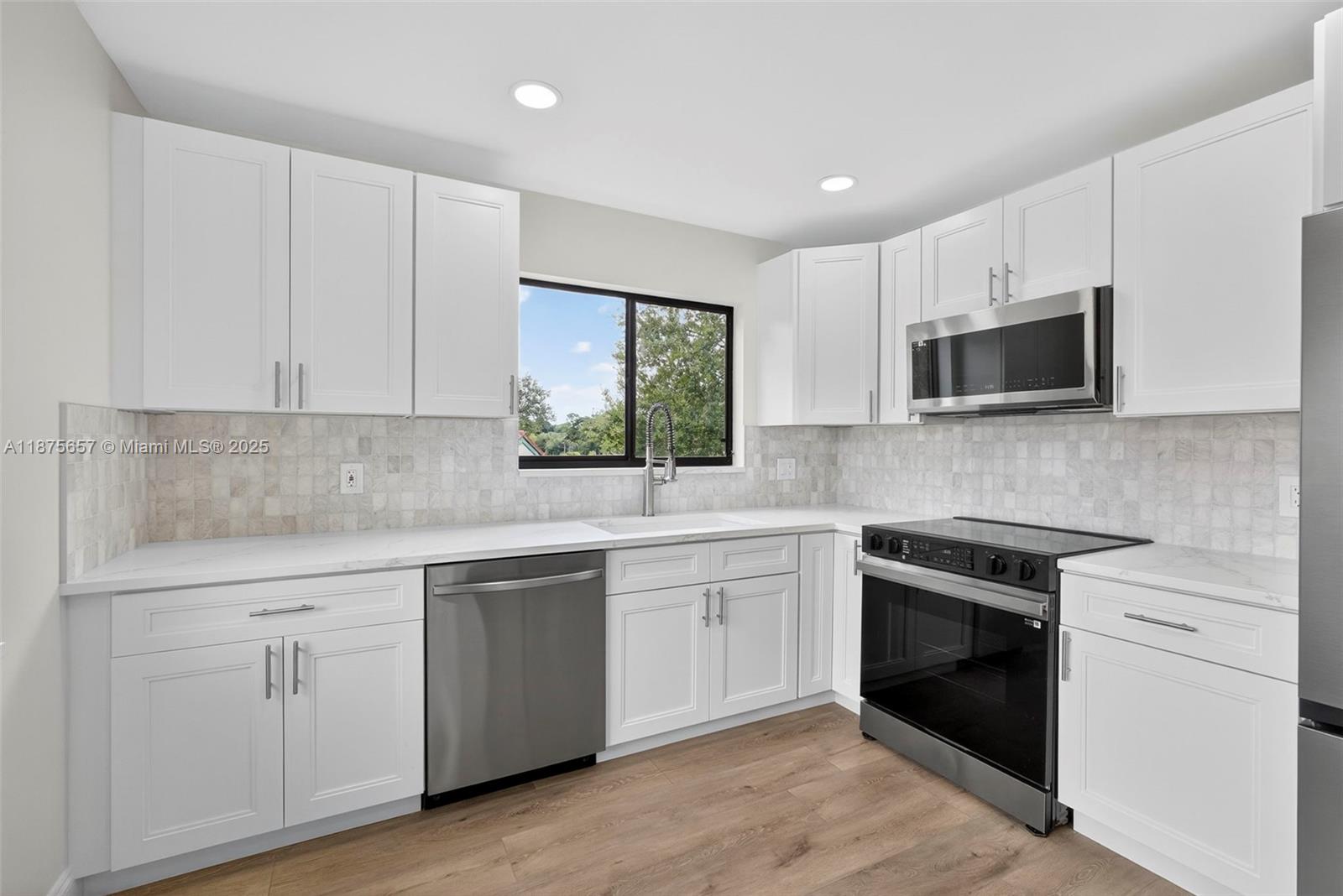 LEXINGTON GREEN CONDO - Residential