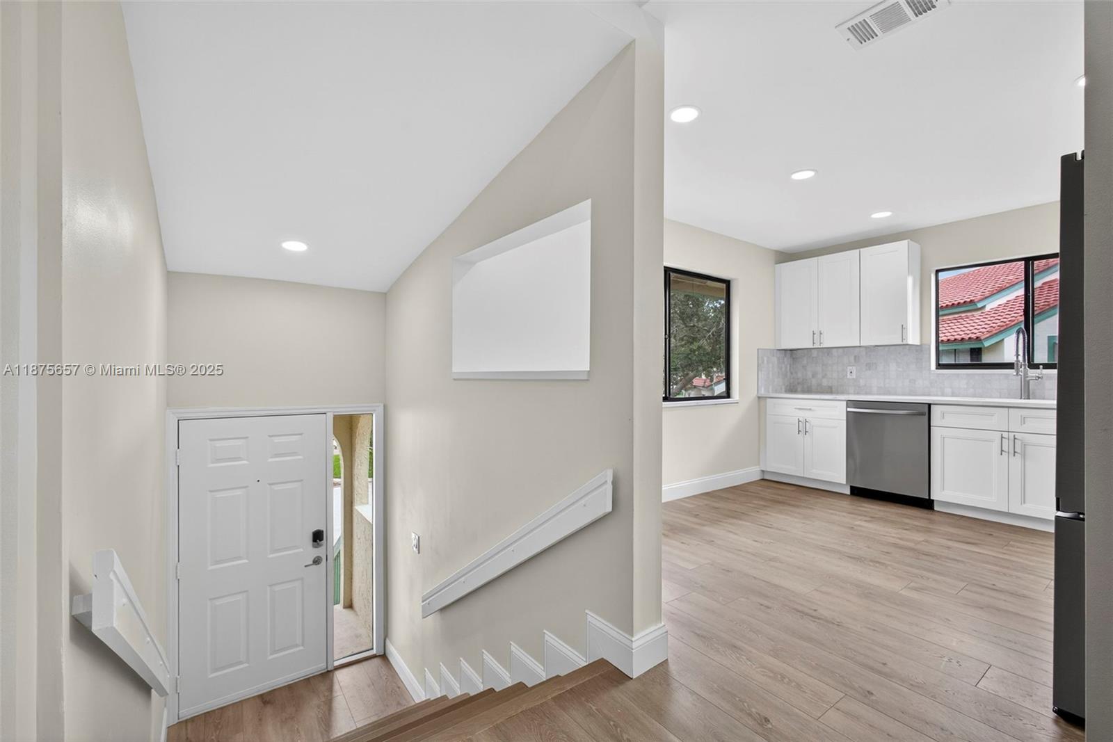 LEXINGTON GREEN CONDO - Residential