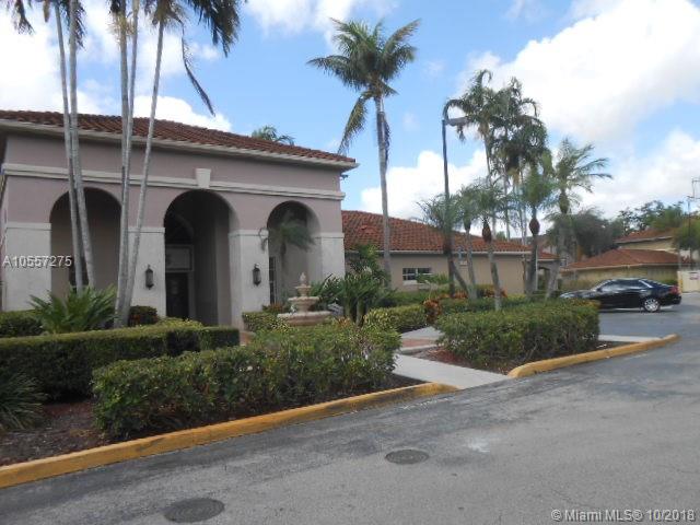 LA HACIENDA COUNTRY CLUB - Residential