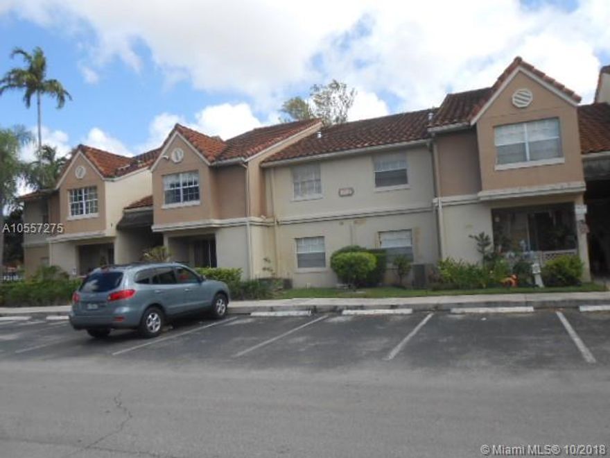 Great Investment property, Current rent is $1150, with room for increase.  sold with the tenant,t, property has a lease thru 10/3118. good condition , 1/1, tile floors. All showings thru listing office, 24 hour notice required, do not knock on door to see property. Must continue to give tenant their privacy. Thanks for your co-operationAll offers must be submitted by the Buyer's agent via the  Agent Portal. Offers submitted by any other means will not be considered. To submit your buyer's offer, simply click the link below. If you already have a  Agent account, you will be prompted to log in. If not, you will be prompted to create AN ACCOUNT
** PLEASE  READ BROKER REMARKS***