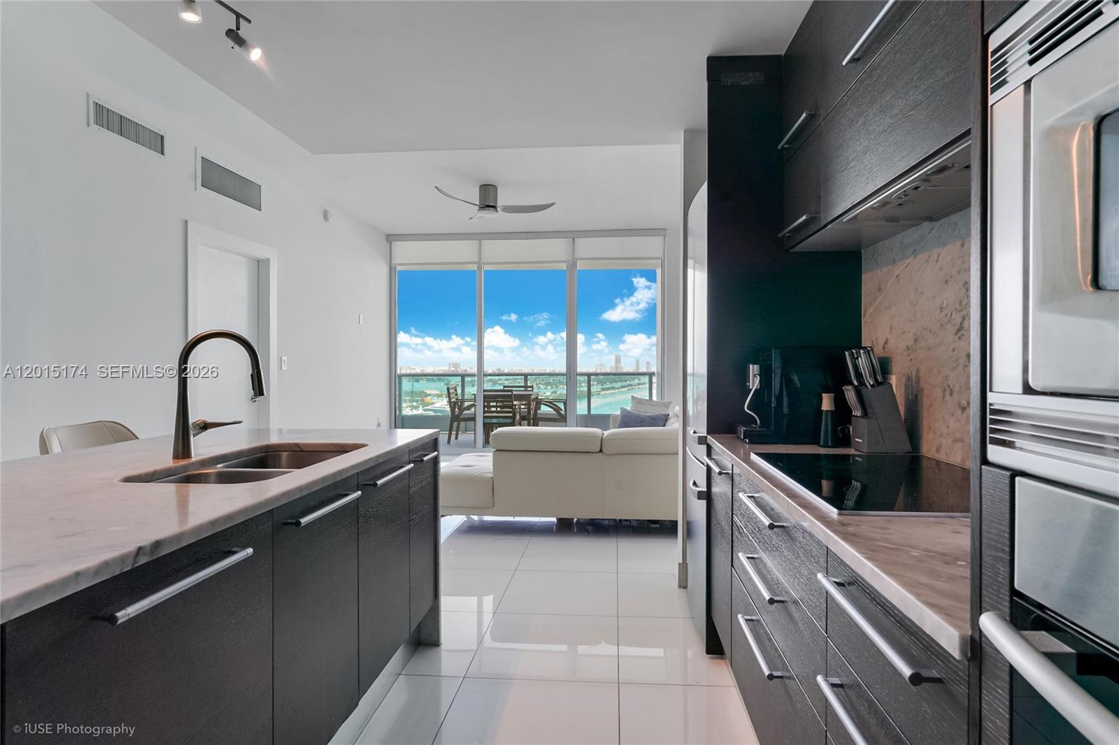 900 Biscayne Blvd 3407