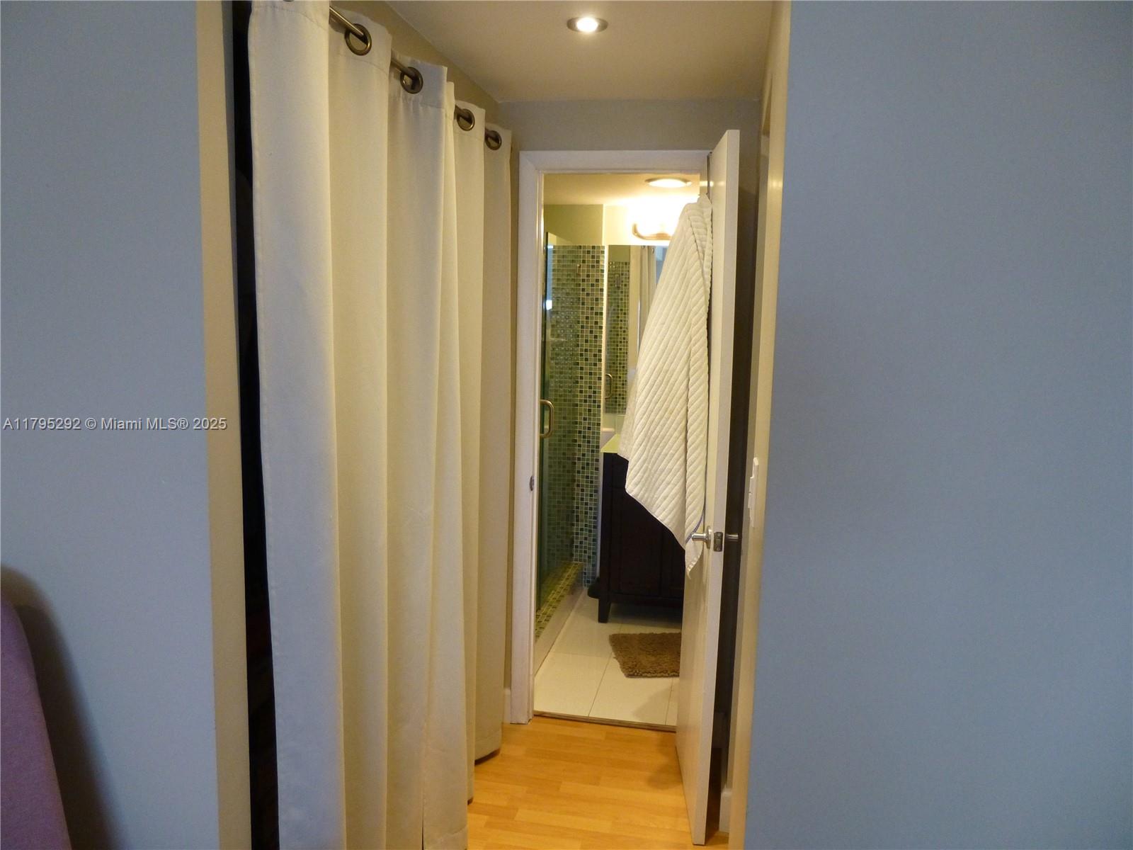 ADMIRALS PORT CONDO WEST - Residential