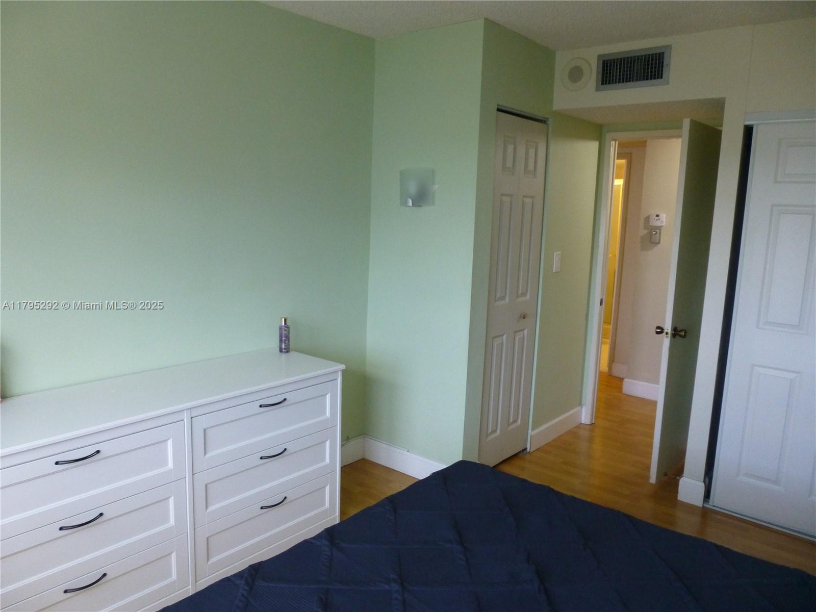 ADMIRALS PORT CONDO WEST - Residential