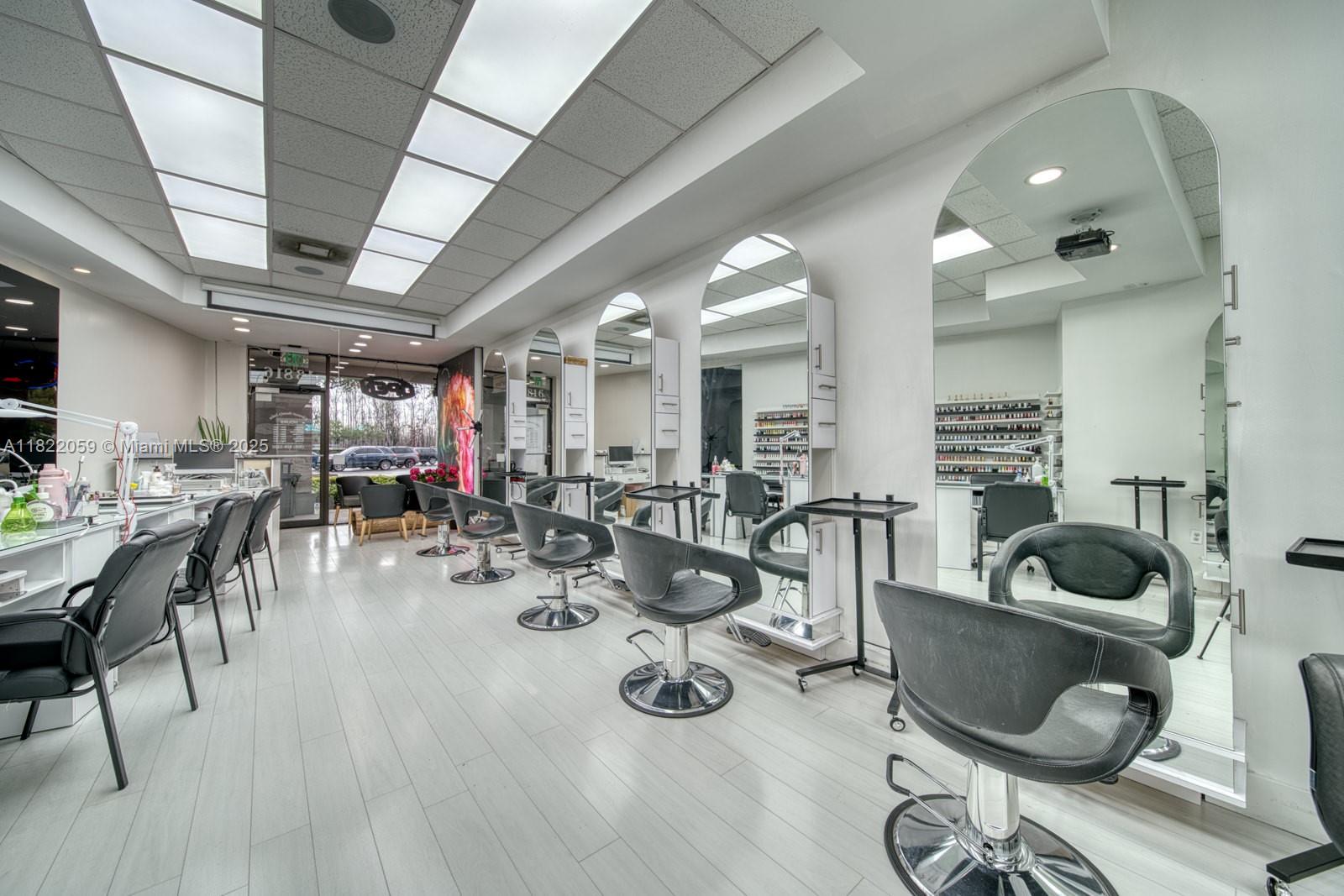 Full Service Beauty Salon On 8th Street