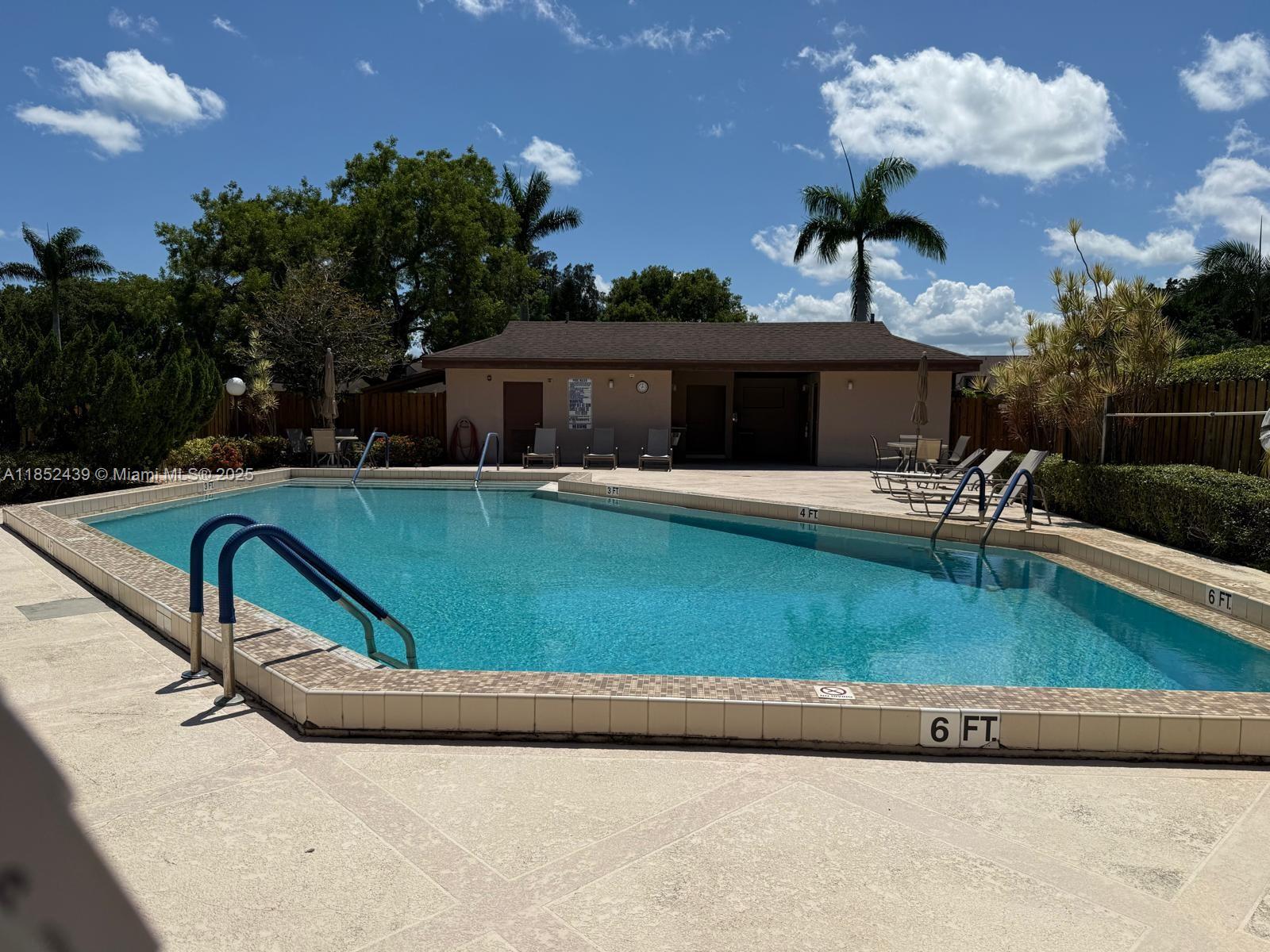FOUNTAINS OF PALM BEACH C - Residential