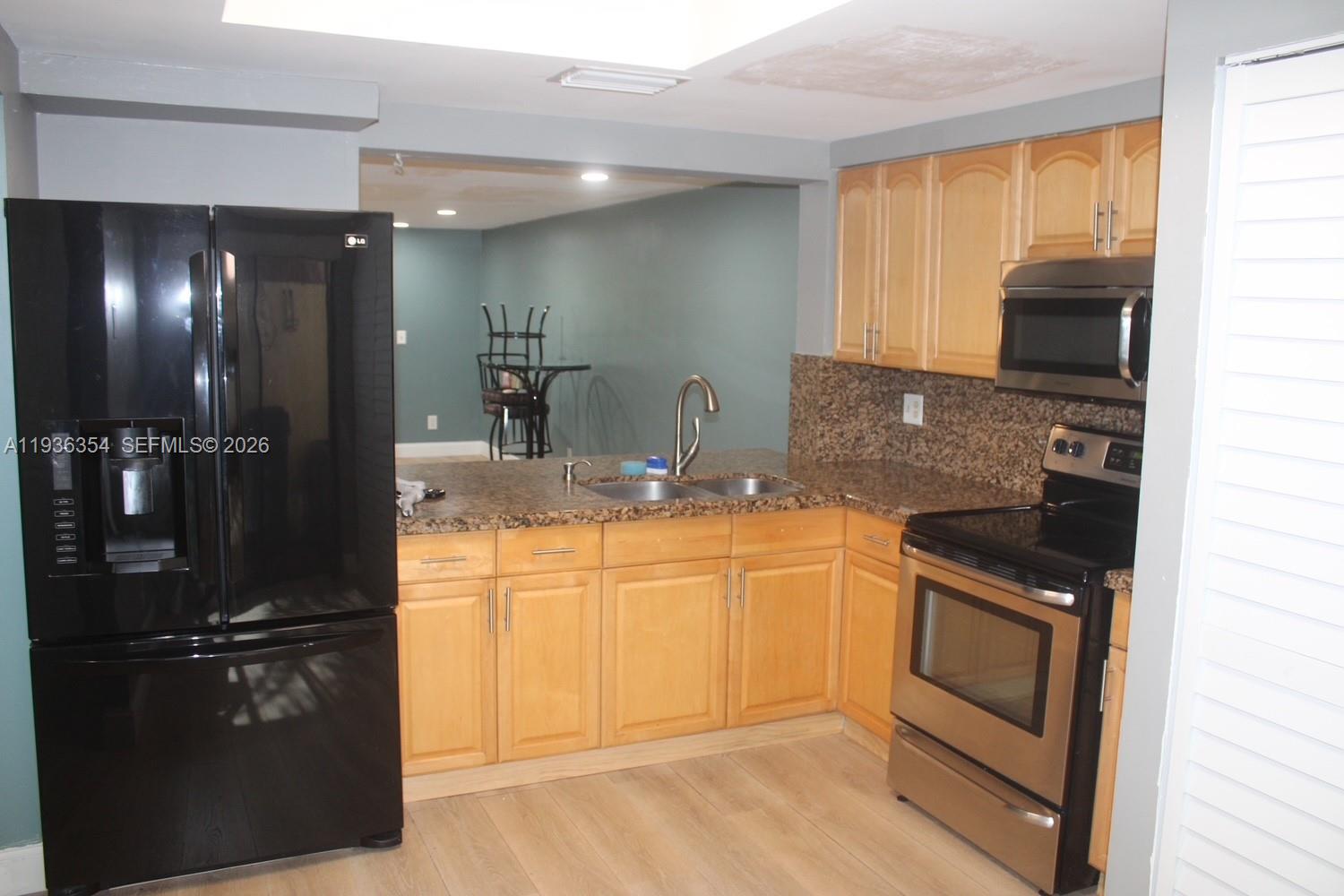 SPRINGTREE LAKES - Residential