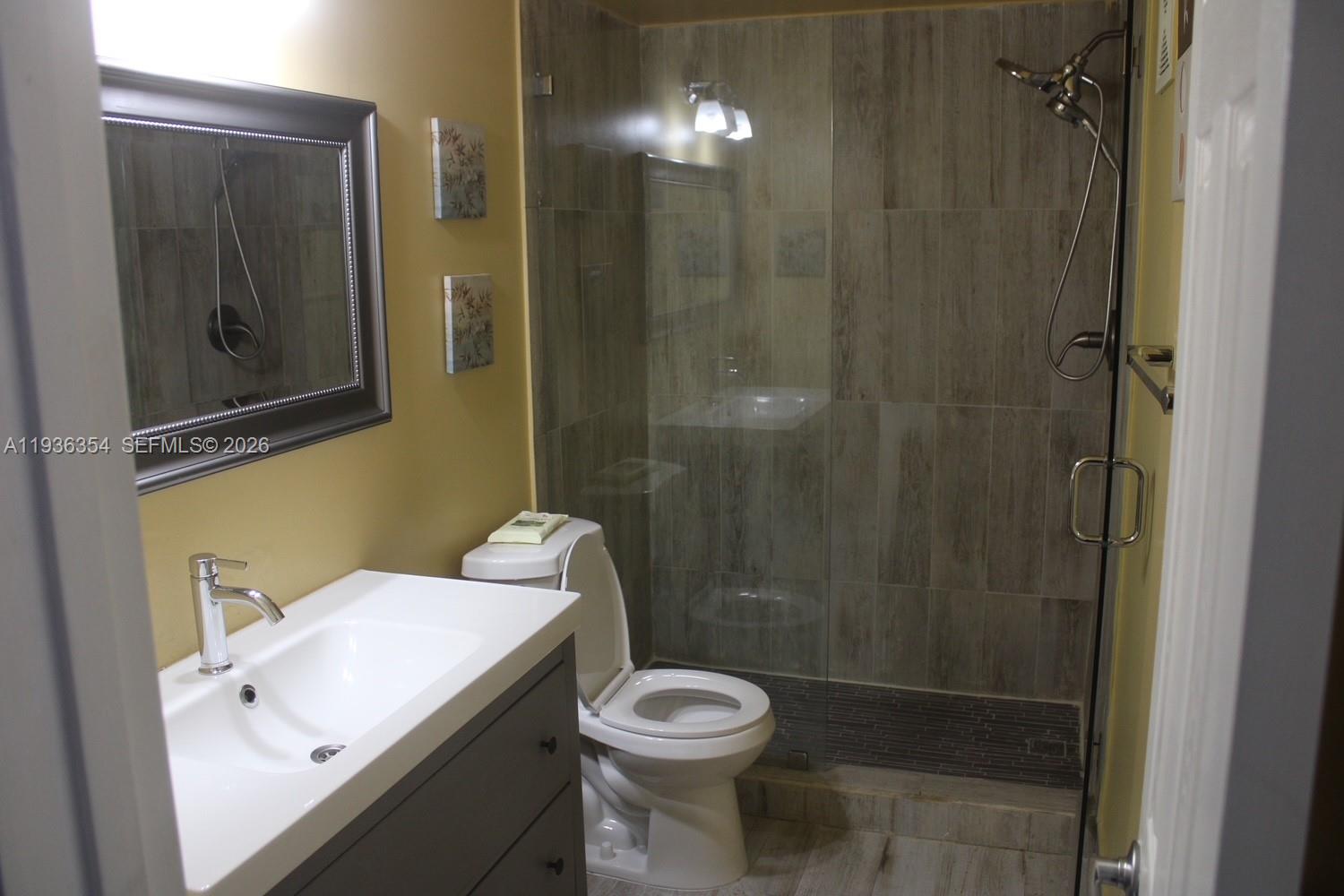 SPRINGTREE LAKES - Residential