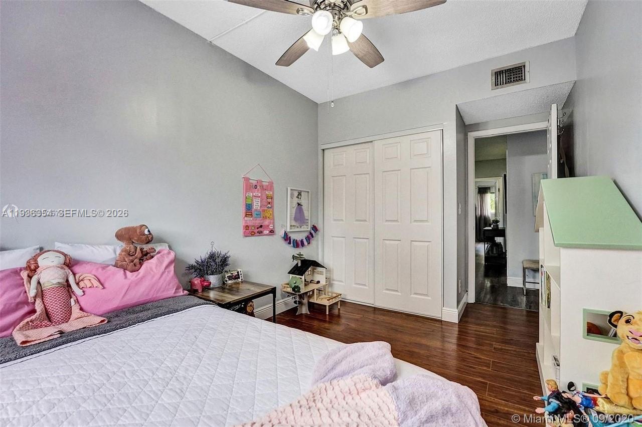 SPRINGTREE LAKES - Residential