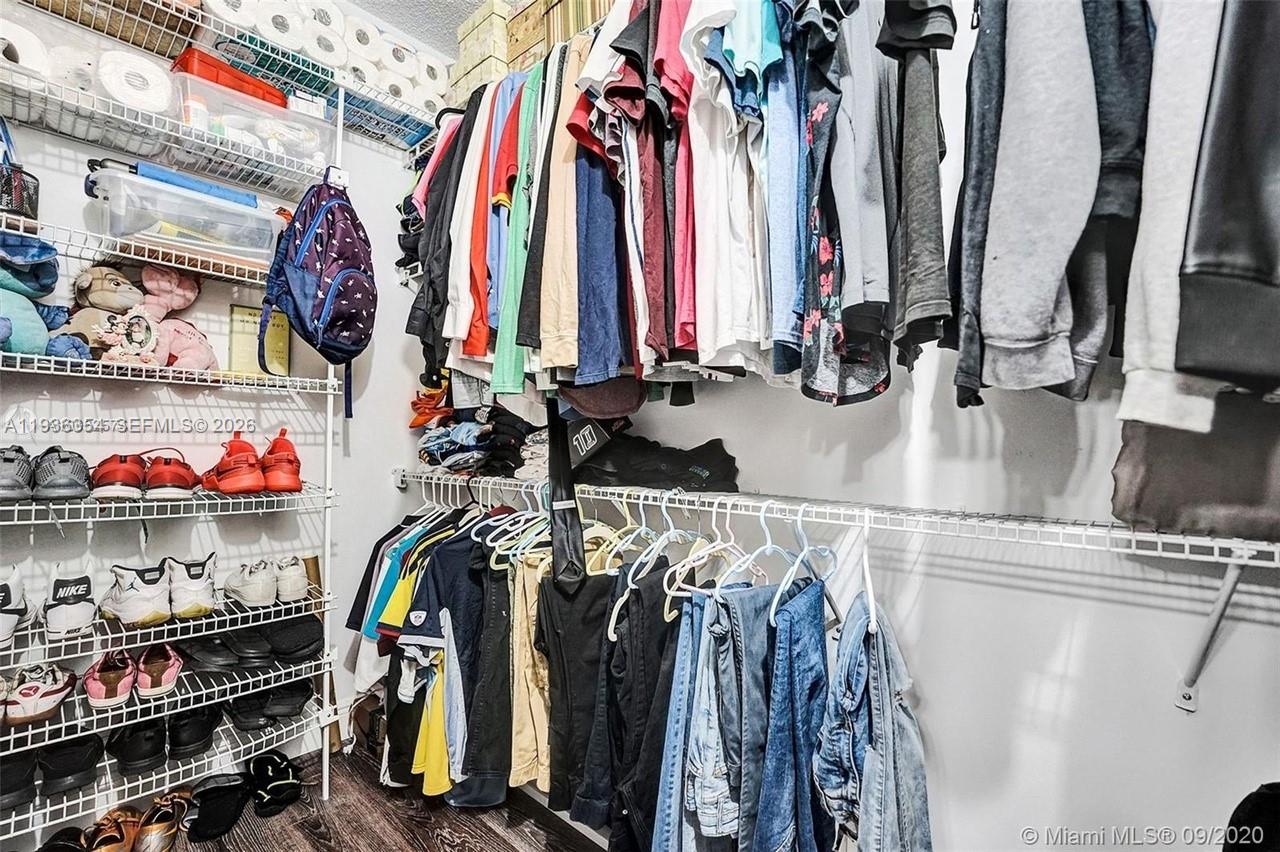 SPRINGTREE LAKES - Residential