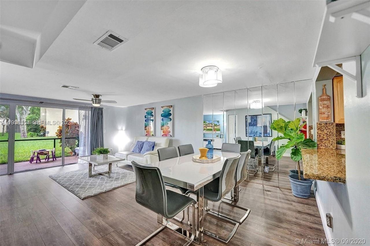 SPRINGTREE LAKES - Residential