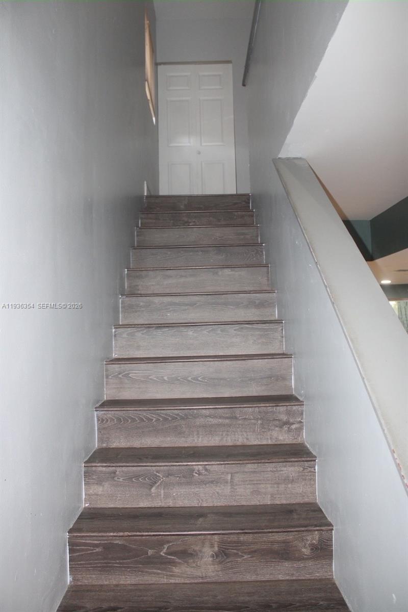 SPRINGTREE LAKES - Residential