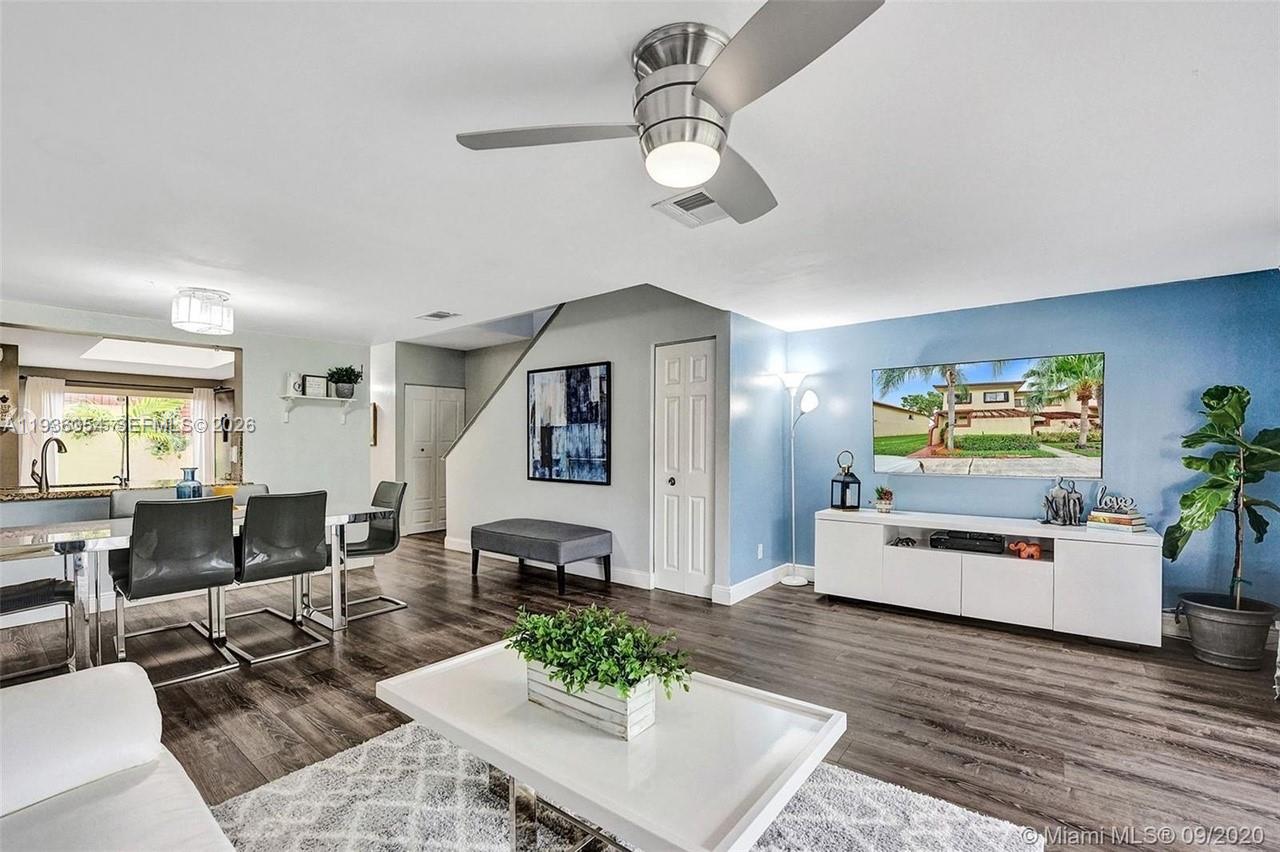 SPRINGTREE LAKES - Residential