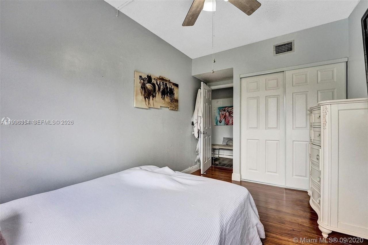 SPRINGTREE LAKES - Residential