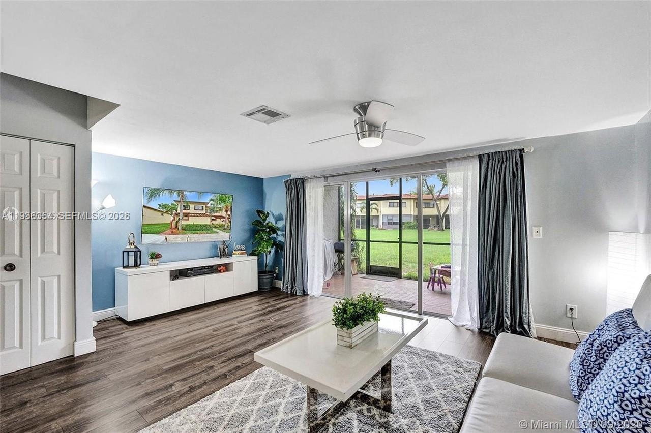 SPRINGTREE LAKES - Residential