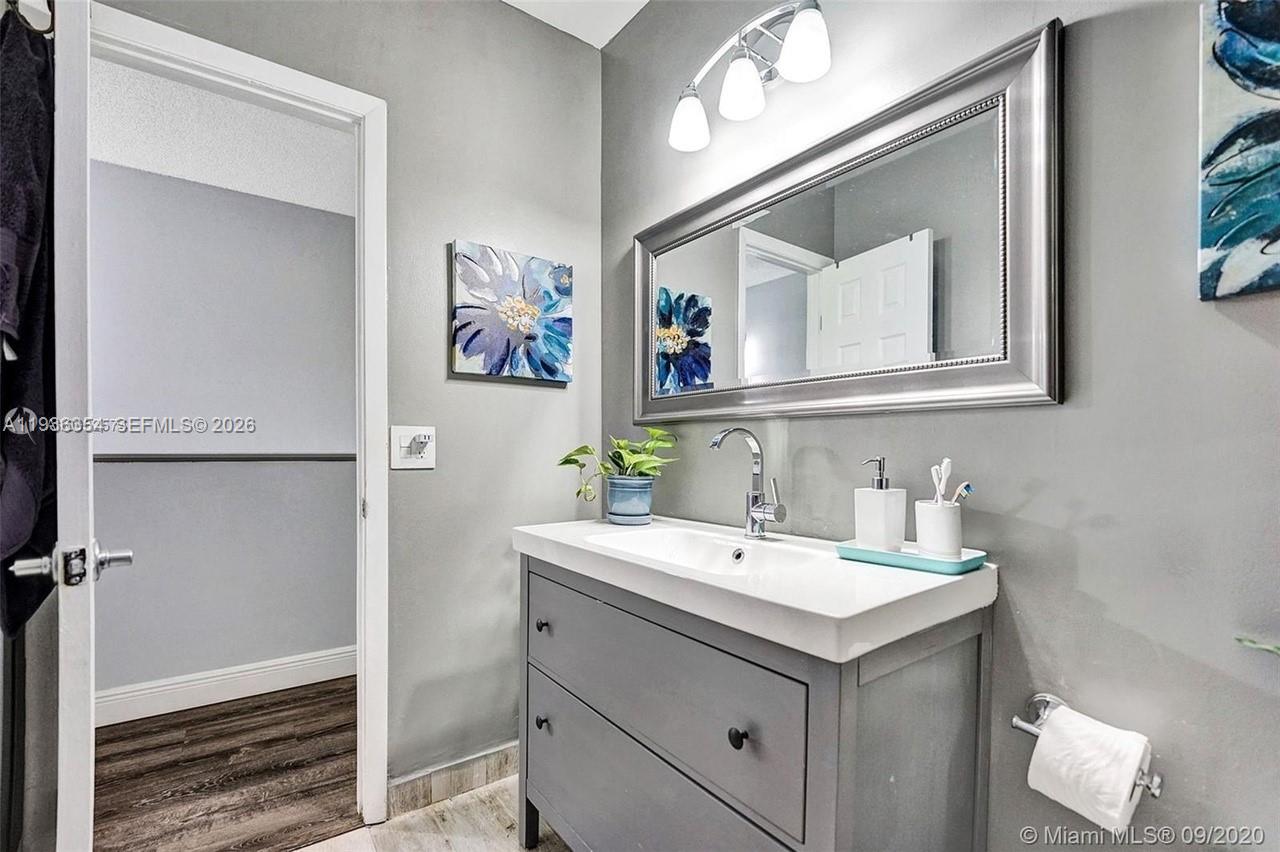 SPRINGTREE LAKES - Residential