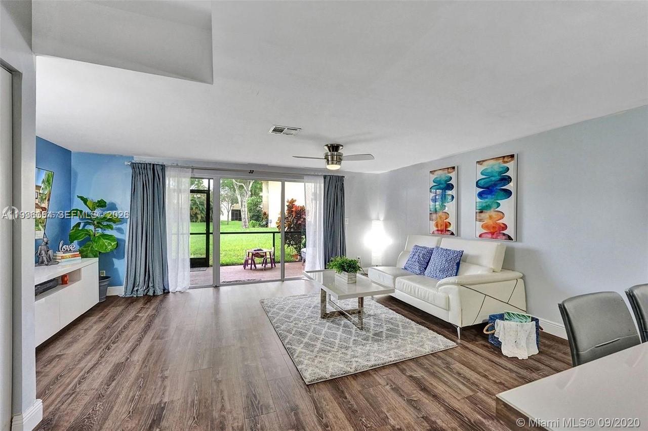 SPRINGTREE LAKES - Residential