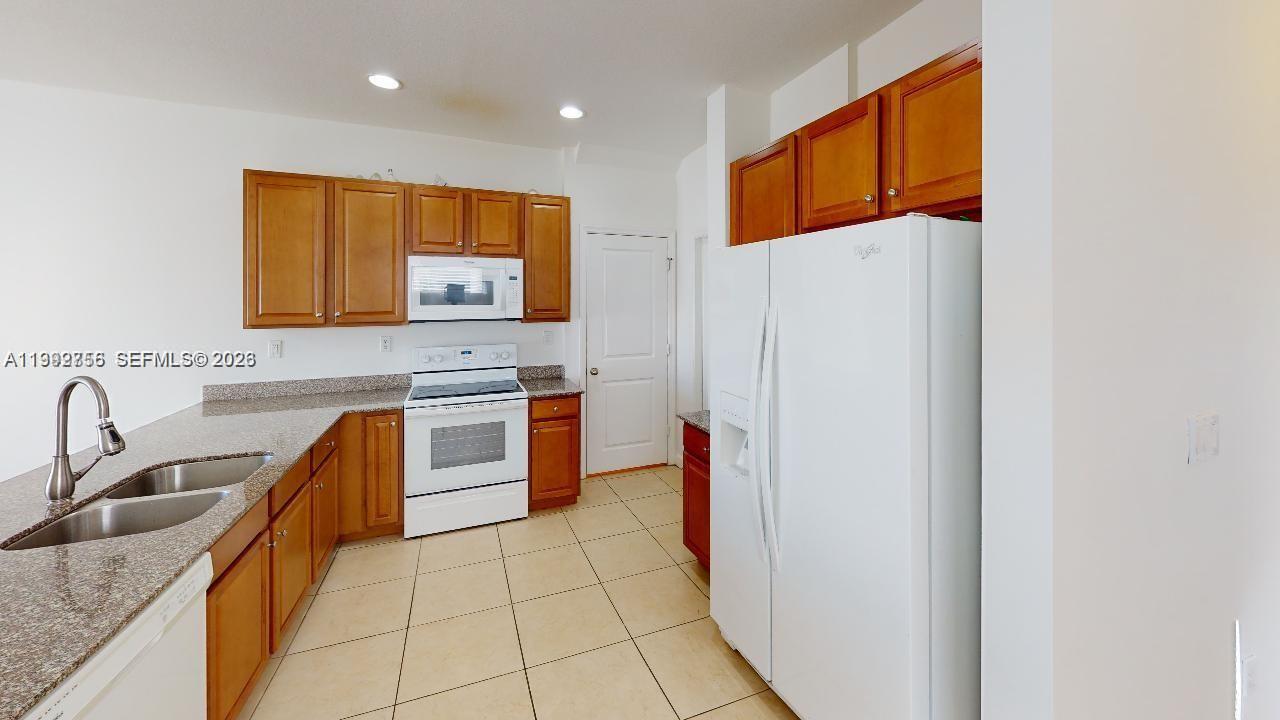 Champion Lakes - Residential Lease