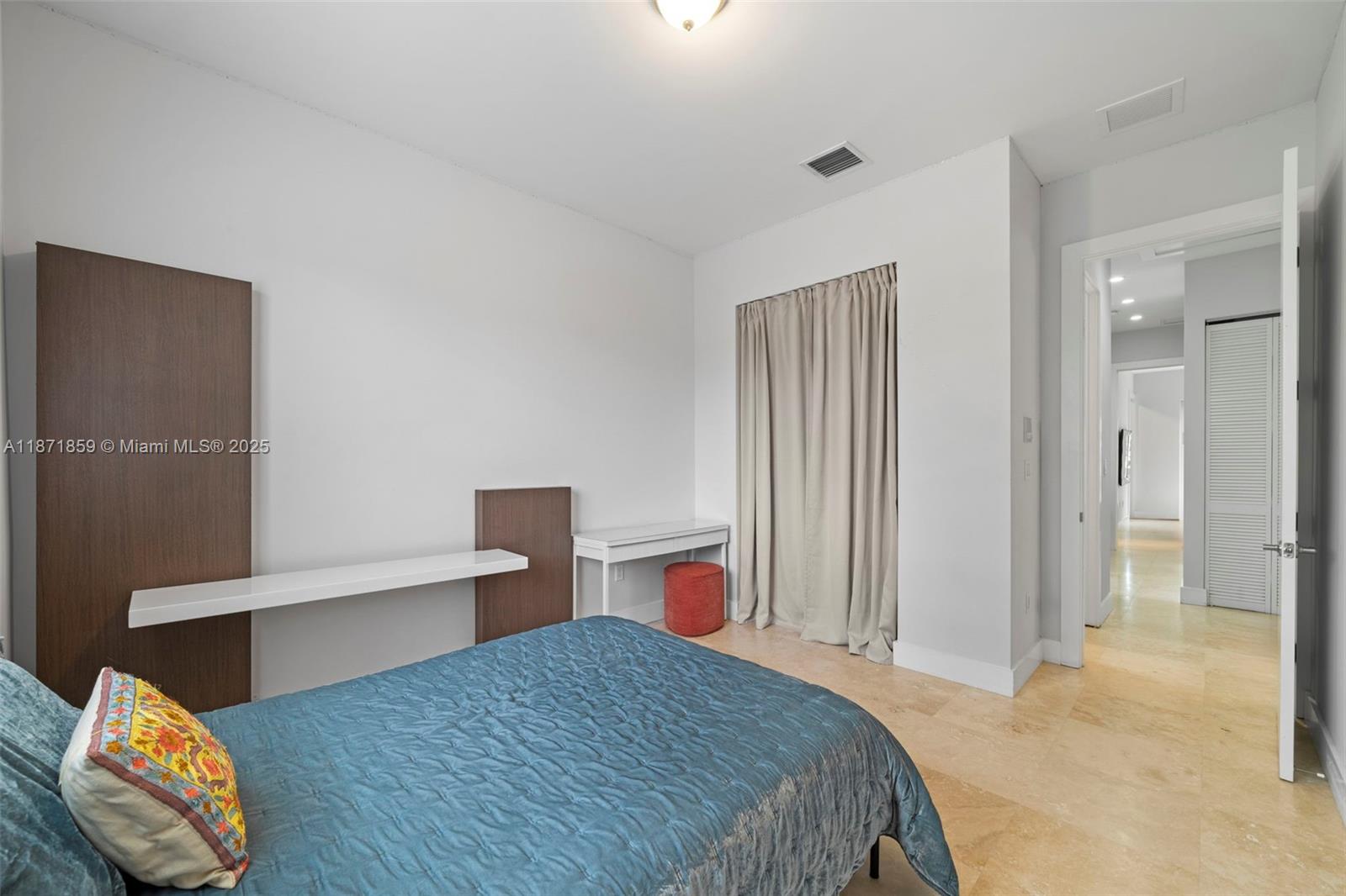 CORNER VIEW TOWNHOMES AT - Residential