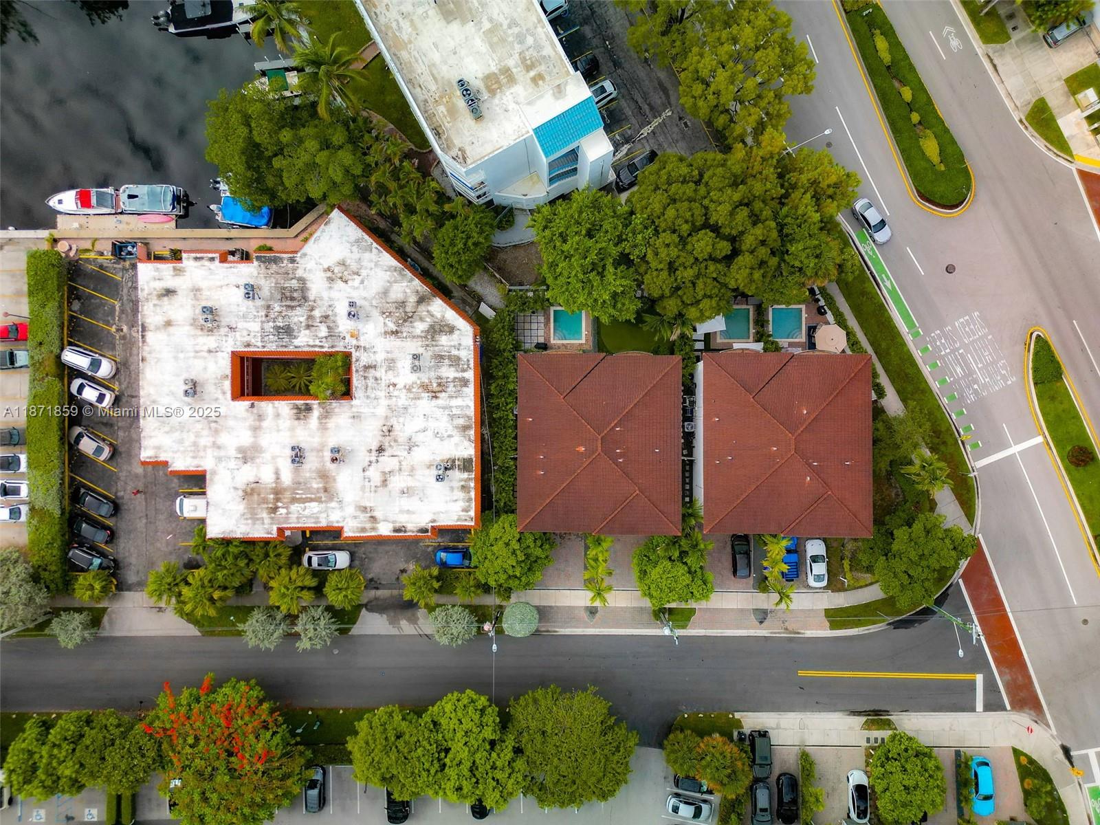 CORNER VIEW TOWNHOMES AT - Residential
