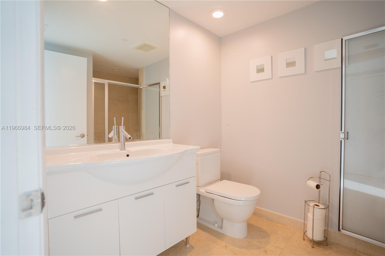 ICONBRICKELL CONDO NO 1 - Residential